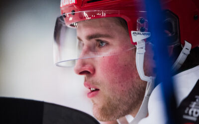 Västervik förlänger med Wahlgren