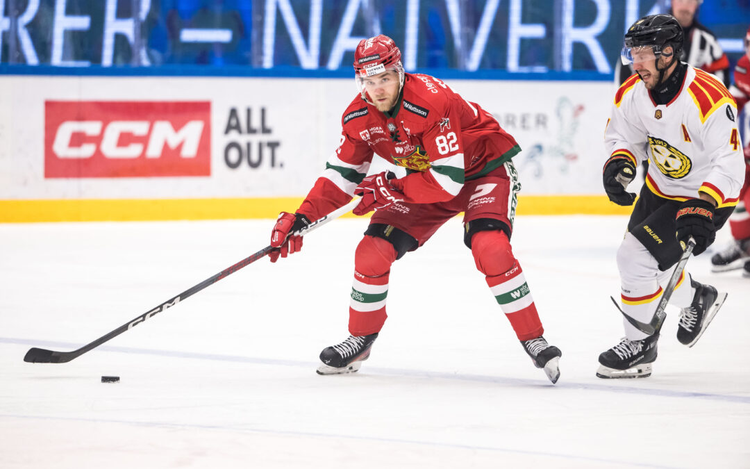 Mora förlänger med Laavainen
