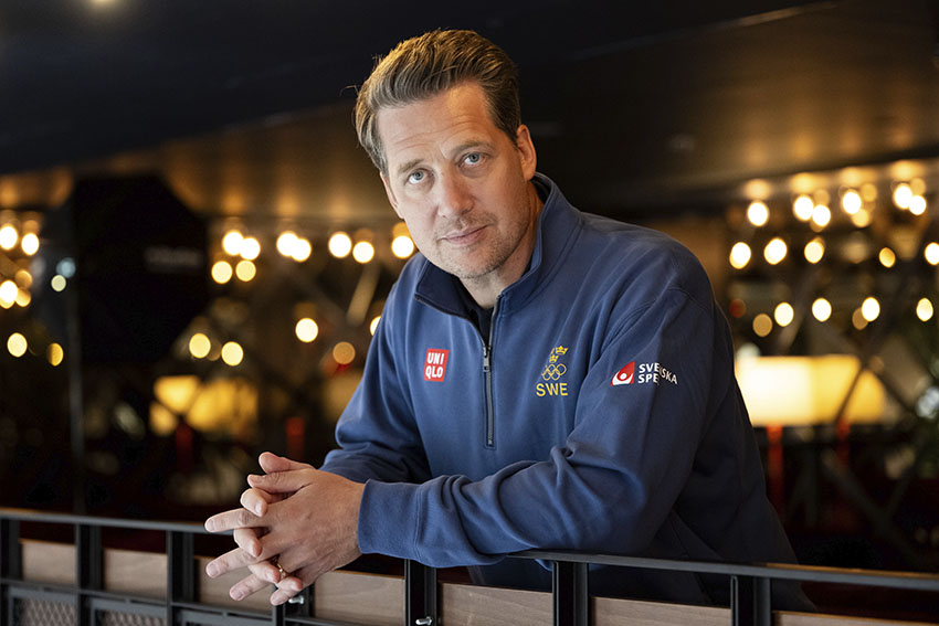 Hallam lämnar efter säsongen